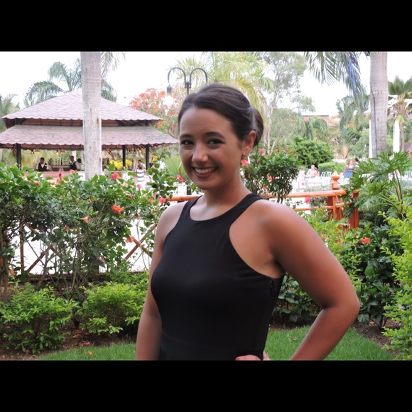 Meet your Posher, Kristen - Picture 1 of 1